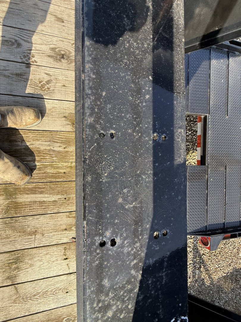 New 2023 PJ Trailers Deckover Trailer 102X28 TA GOOSENECK PARTIAL TILT (GVW:18000) BLACK