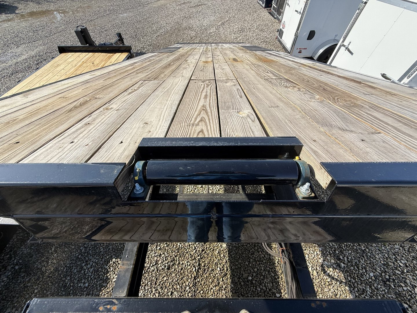 New 2023 PJ Trailers Deckover Trailer 102X28 TA GOOSENECK PARTIAL TILT (GVW:18000) BLACK