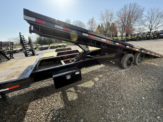 New 2023 PJ Trailers Deckover Trailer 102X28 TA GOOSENECK PARTIAL TILT (GVW:18000) BLACK