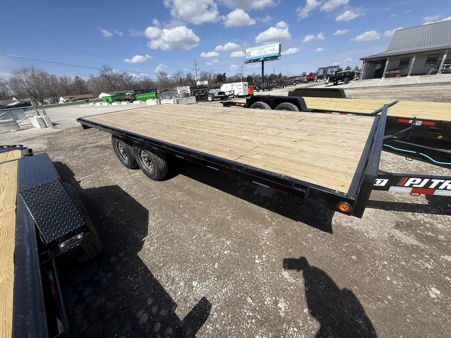 New 2025 PJ Trailers Deckover Trailer 102X18 TA STRAIGHT DECK (GVW:14000) BLACK SLIDE IN RAMPS