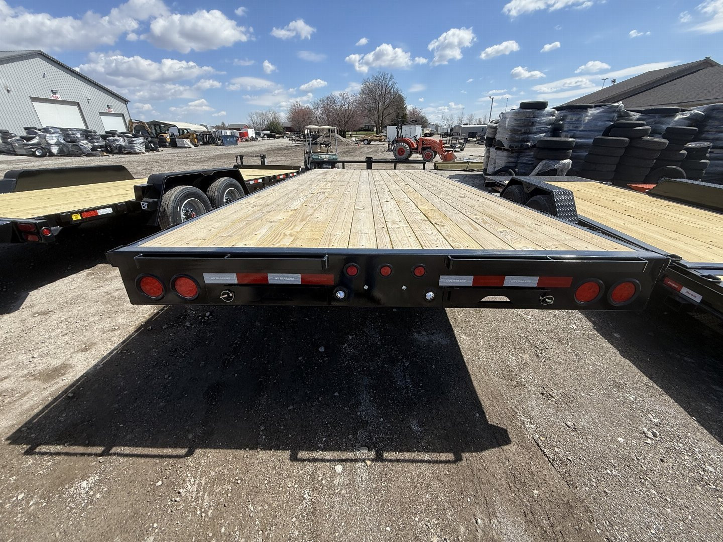 New 2025 PJ Trailers Deckover Trailer 102X18 TA STRAIGHT DECK (GVW:14000) BLACK SLIDE IN RAMPS