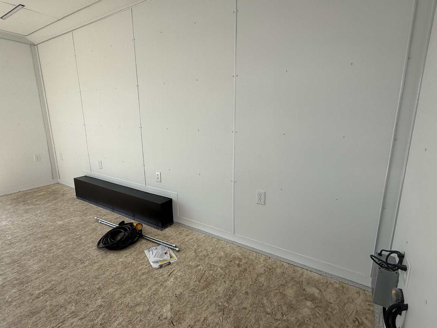 New 2025 RC Trailers MDLX8.5X16TA3 Cargo / Enclosed Trailer 102X16 TA RAMP DOOR (GVW:9990) WHITE