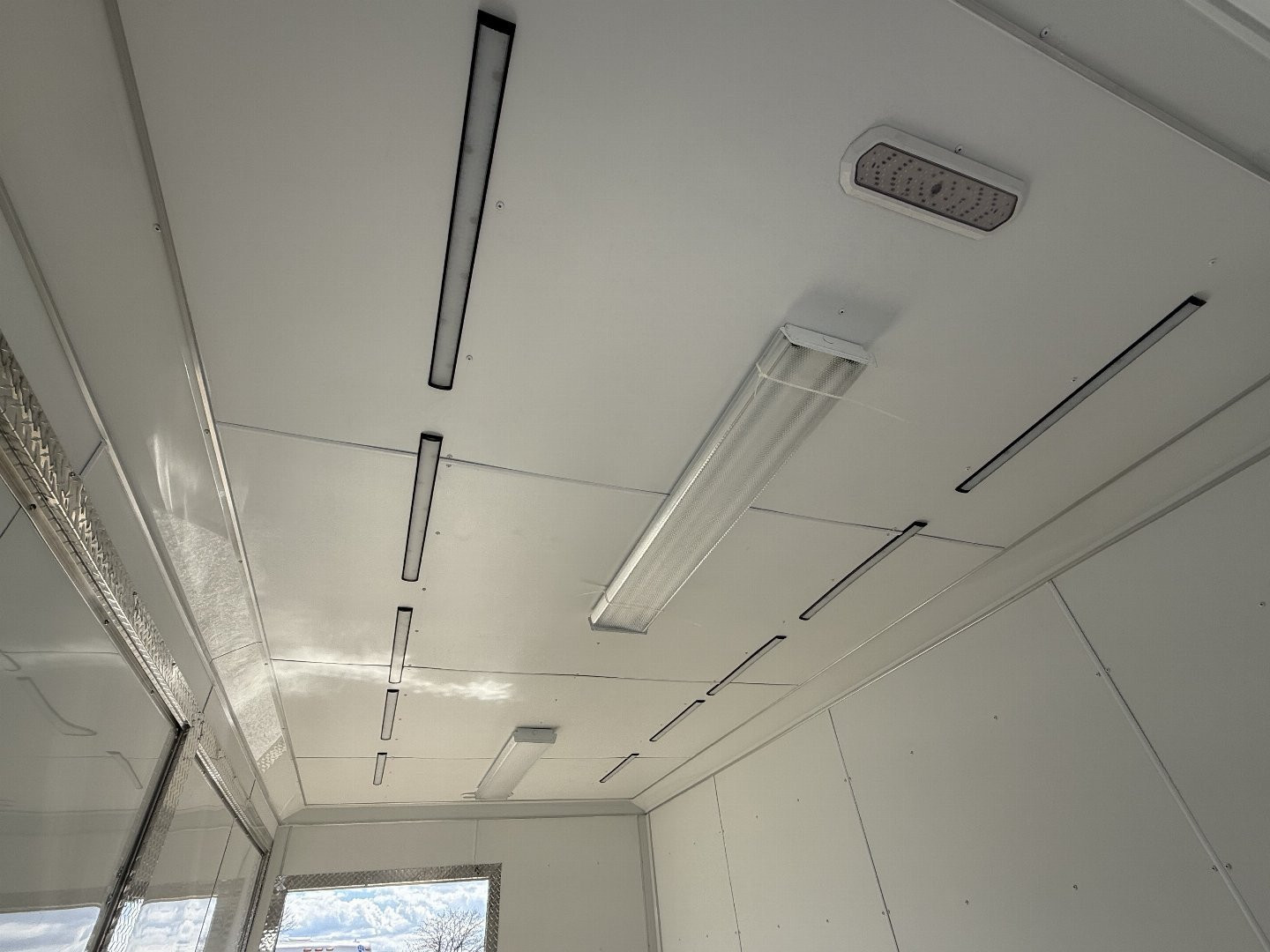 New 2025 RC Trailers MDLX8.5X16TA3 Cargo / Enclosed Trailer 102X16 TA RAMP DOOR (GVW:9990) WHITE