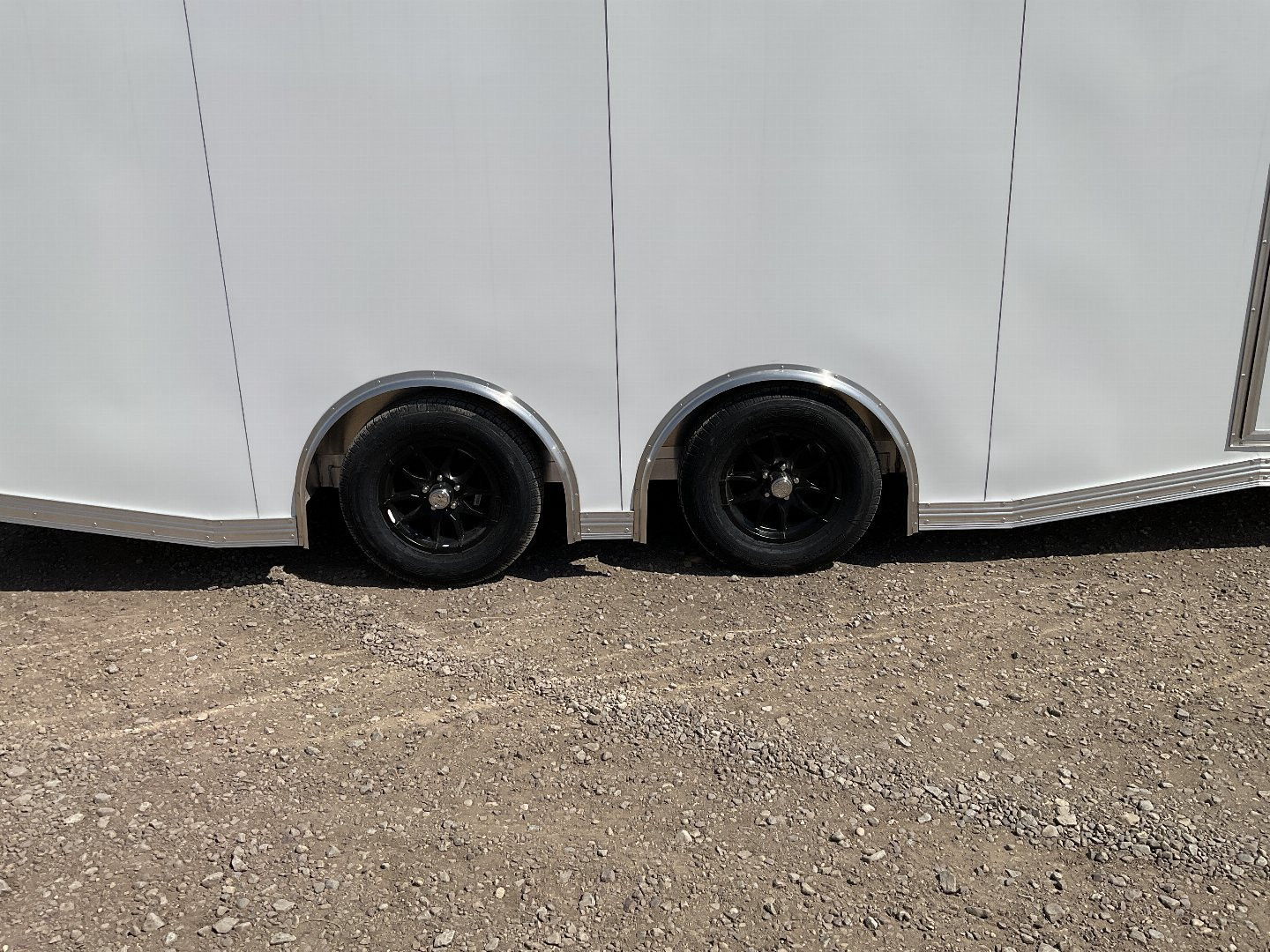 New 2025 ALCOM EZEC8.5X20CH Car Hauler