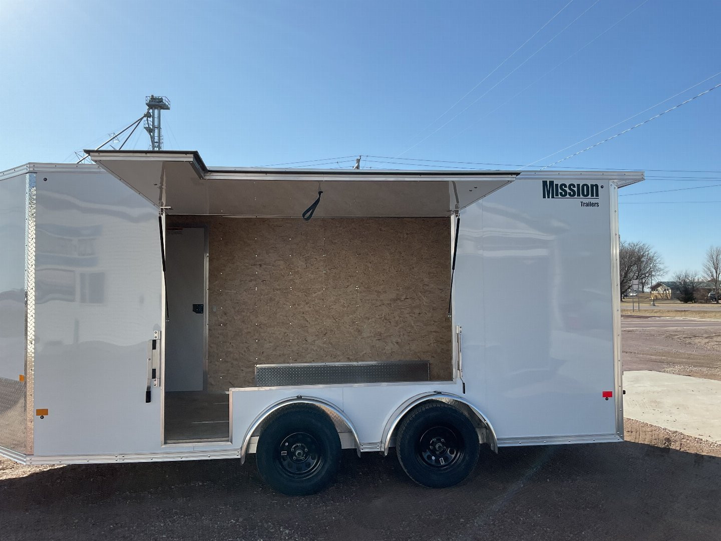 New 2025 ALCOM MEC7.5X16UTV Cargo / Enclosed Trailer