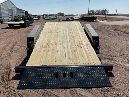 New 2025 Behnke TBCT2216ET