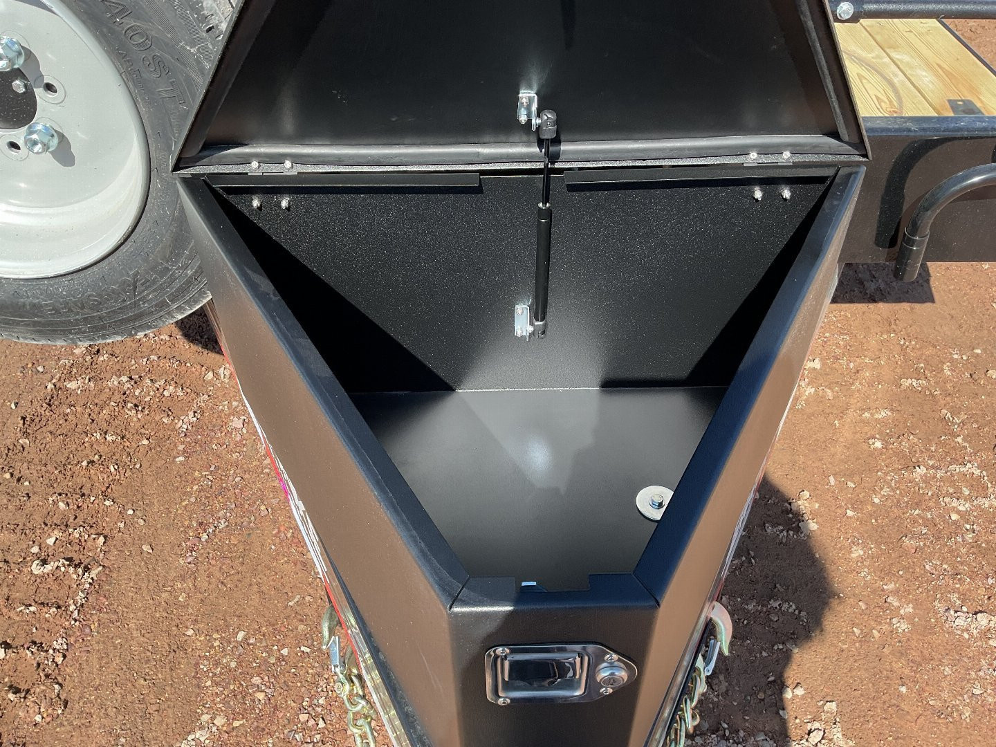 New 2025 Behnke TBCT2216ET