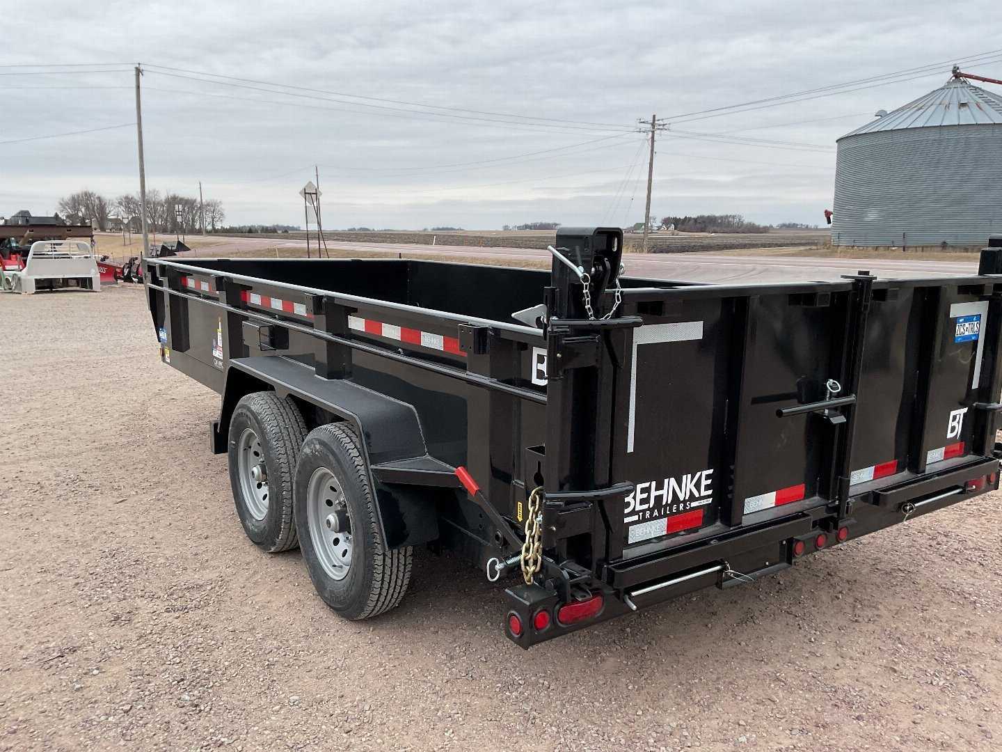 New 2025 Behnke LPD83X16E702 Dump Trailer