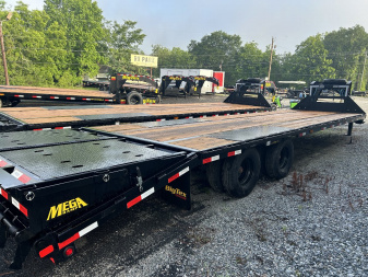 New 2026 Big Tex Trailers 25GN-33D5A Flatbed Trailer