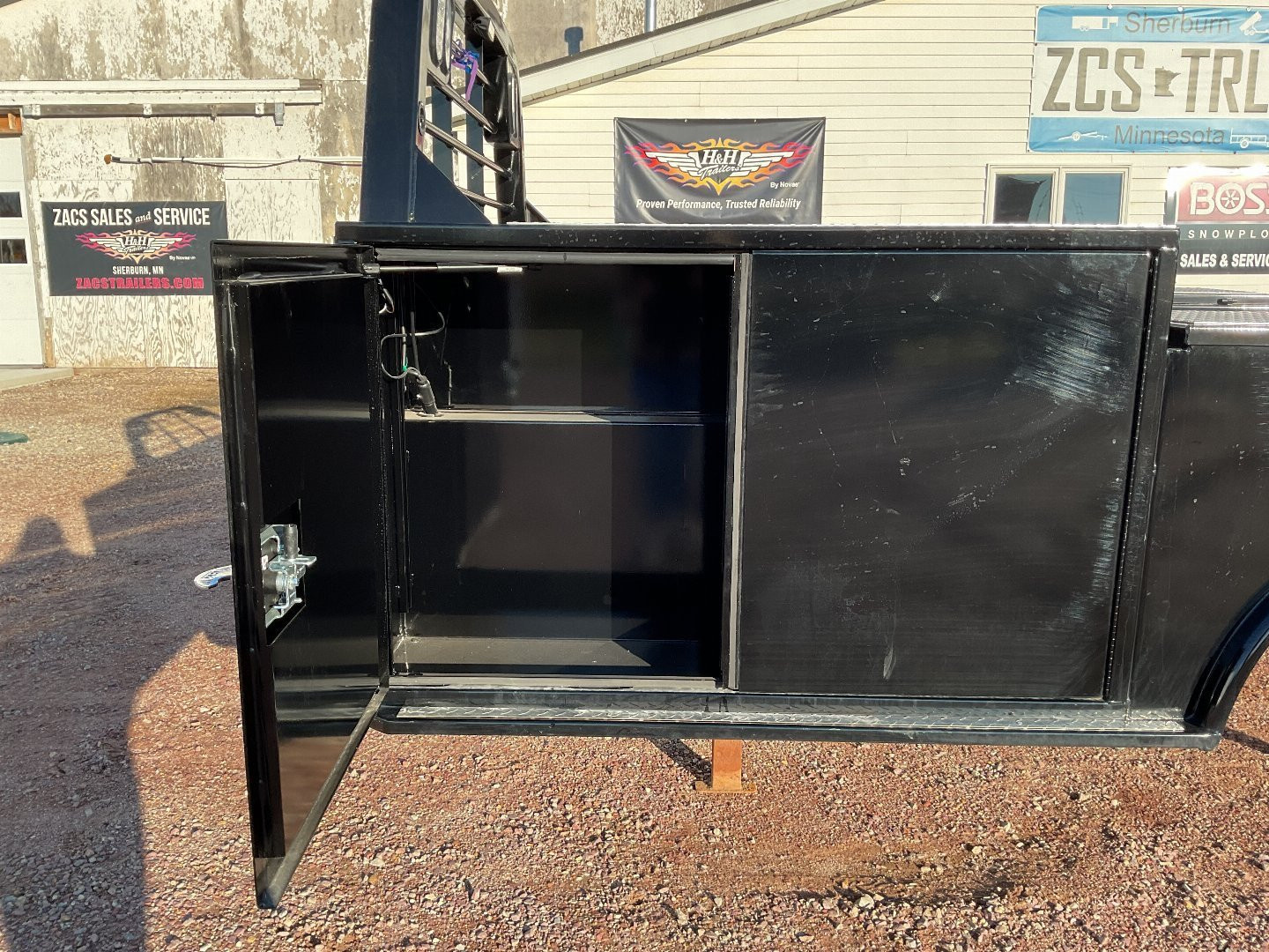 New 2026 CM Truck Beds TM 11'4/94/84/34 SD DLX Truck Bodies
