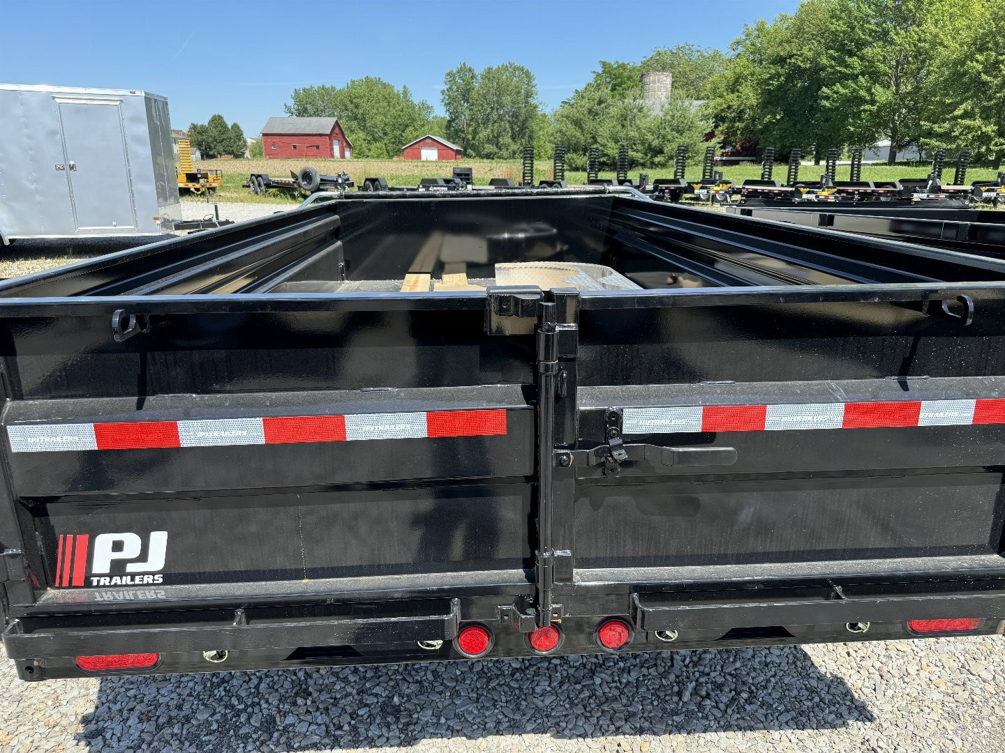 New 2024 PJ Trailers DV142 Dump Trailer 83X14 TA SPLIT GATE(GVW:14000) BLACK
