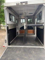 Used 2017 Kingston Trailers 2h Elite Horse Trailer