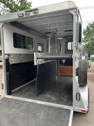Used 2017 Kingston Trailers 2h Elite Horse Trailer