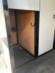 Used 2004 Trailers USA 2h D/room Horse Trailer