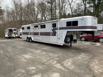 Used 1999 Sooner 4h / 6h gn Horse Trailer