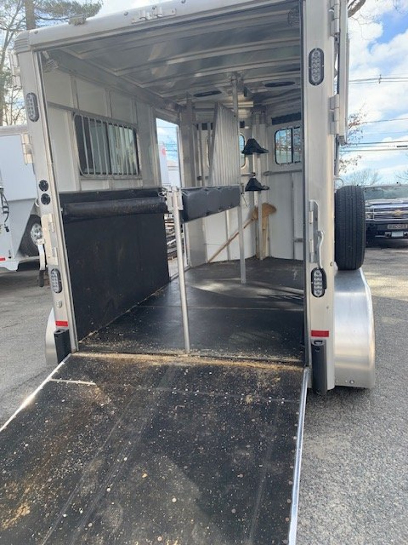 Used 2022 Sundowner Trailers 2h Elite BP Horse Trailer