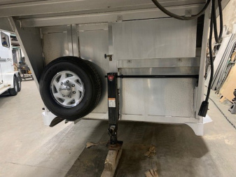 Used 2008 Cimarron Trailers 2+1 gn Horse Trailer