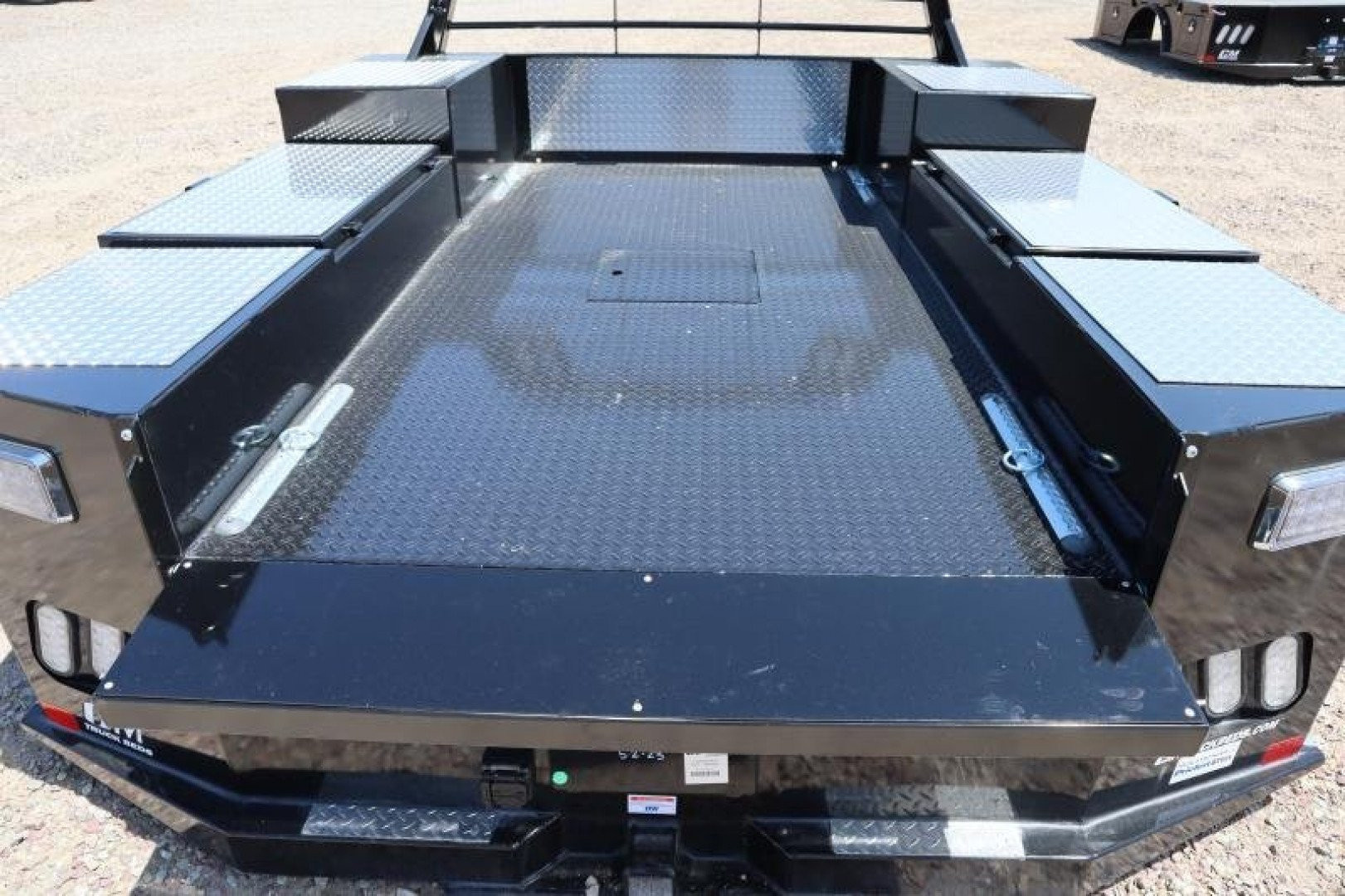 New 2026 CM Truck Beds TM DELUXE 8'6/97/56/42 GM Truck Bed