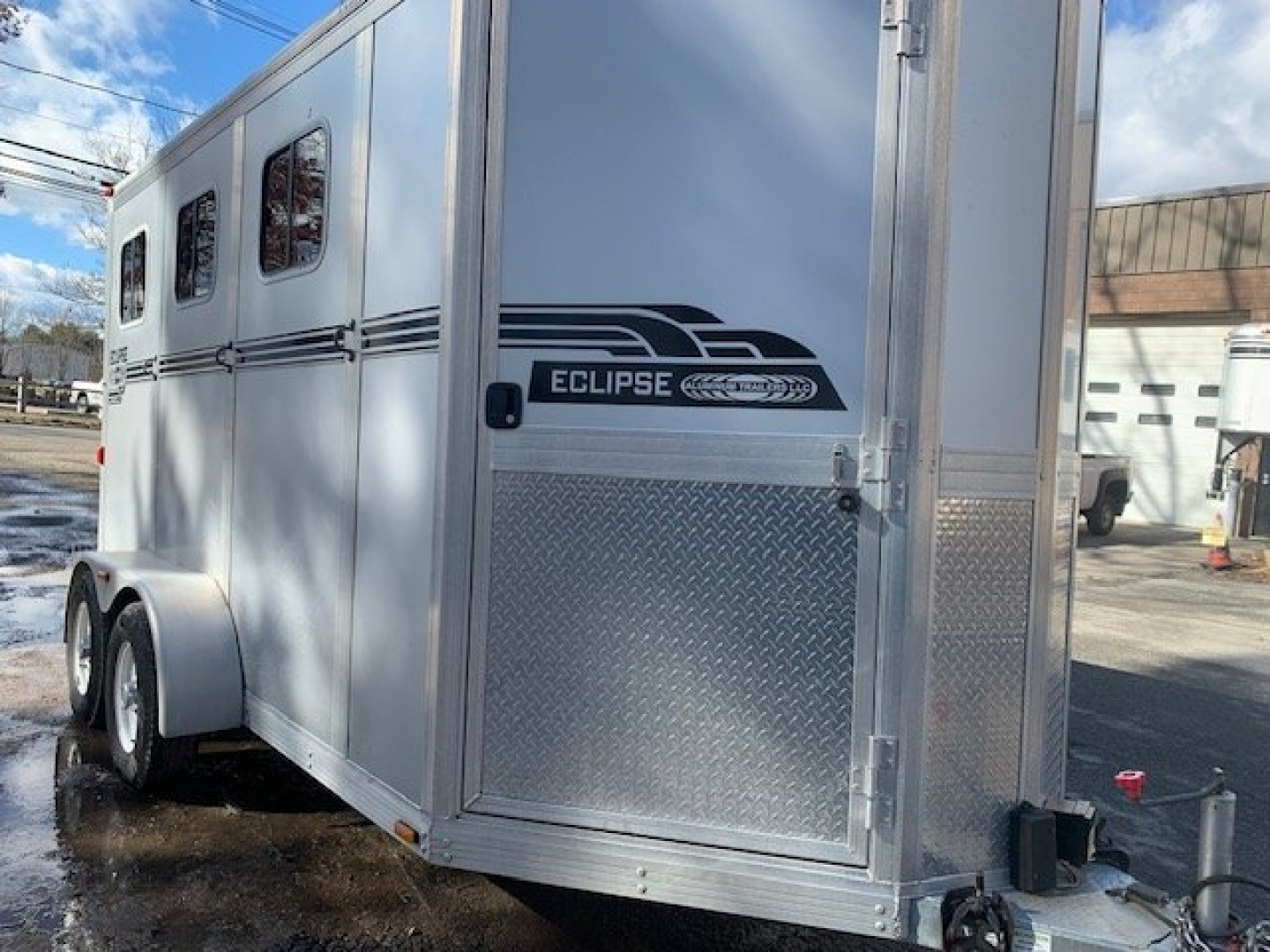 Used 2012 Eclipse 3h Slant Bumper Pull Horse Trailer