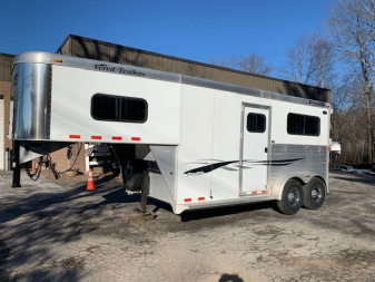 Used 2008 Cimarron Trailers 2h G/N D/Room Horse Trailer