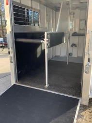 Used 2009 Shadow 2H Thorobrd Horse Trailer