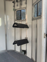 Used 2009 Shadow 2H Thorobrd Horse Trailer