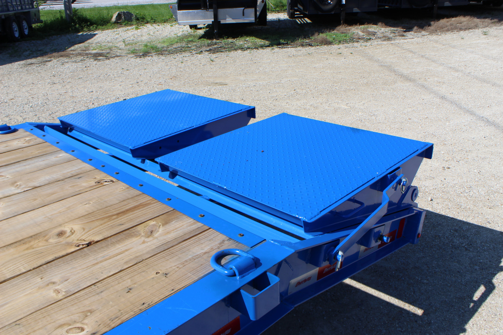 New 2025 LIBERTY LE 22' Equipment Trailer