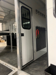 Used 2020 Kingston Trailers Brunswick 2h sideunload gn Horse Trailer