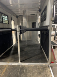 Used 2020 Kingston Trailers Brunswick 2h sideunload gn Horse Trailer