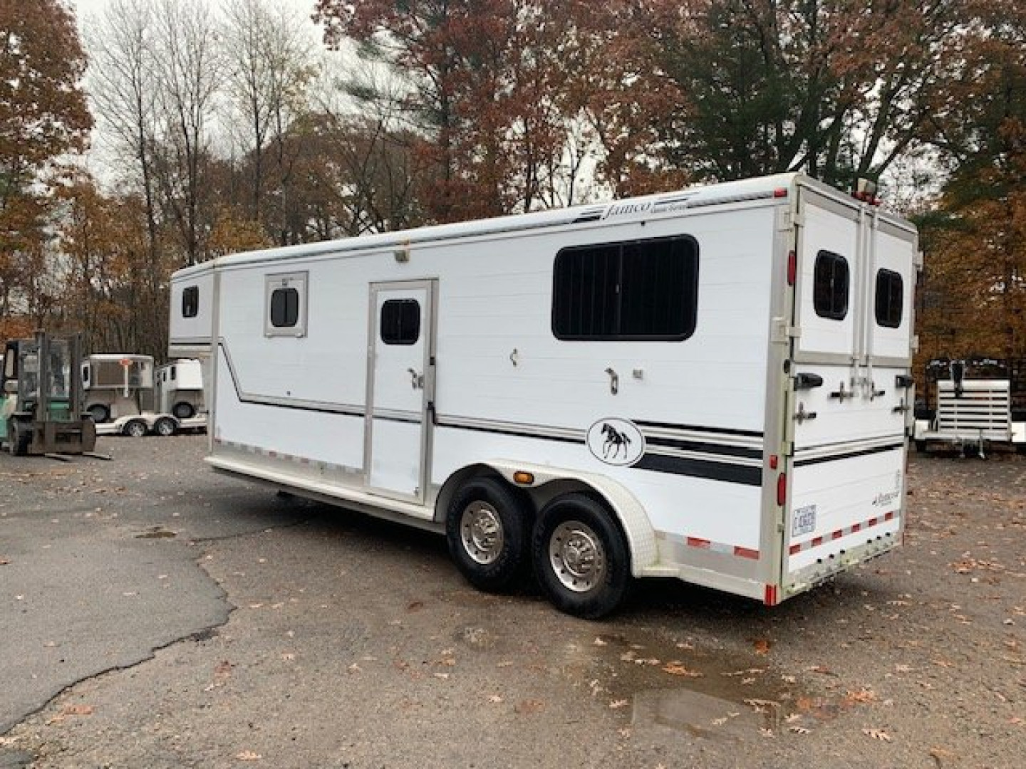 Used 2004 Jamco 2+1 G/N Horse Trailer