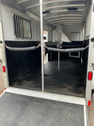 Used 2004 Jamco 2+1 G/N Horse Trailer
