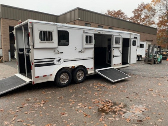 Used 2004 Jamco 2+1 G/N Horse Trailer