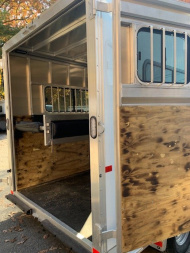 Used 2025 Frontier Trailers Ambassador 2H D/R Horse Trailer