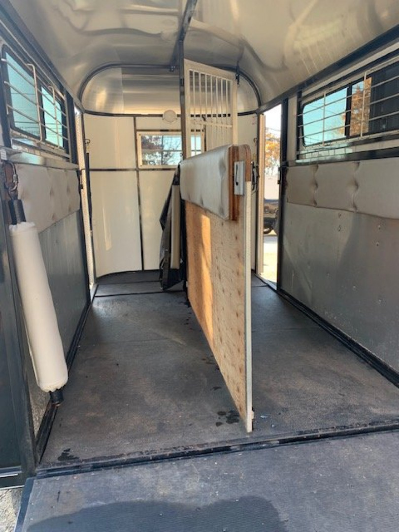 Used 2004 Kingston Trailers Briarwood Horse Trailer