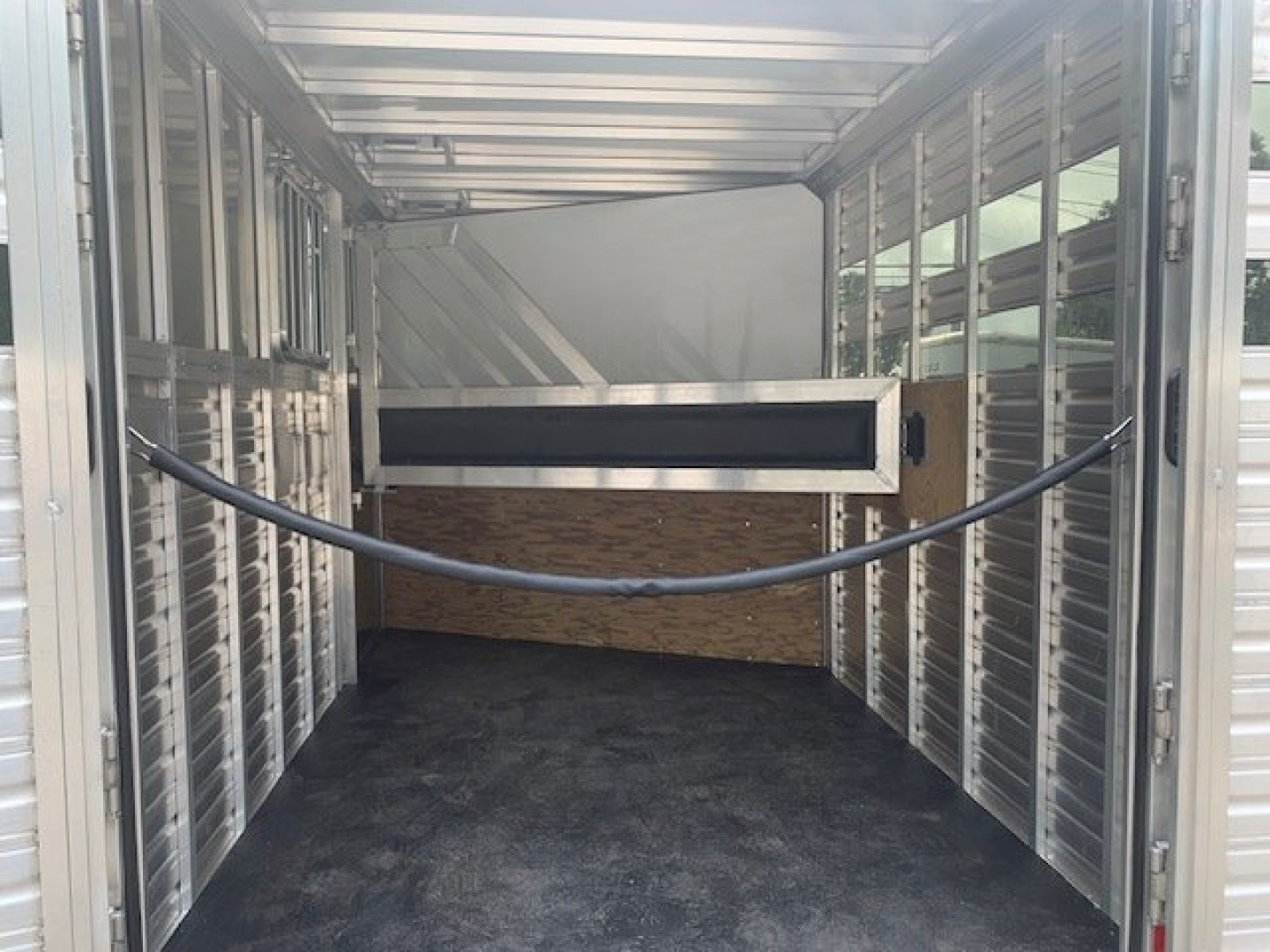 New 2025 Frontier Trailers Colt 2h Slant combo Horse Trailer