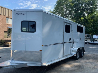 New 2025 Frontier Trailers 2H Warm blood Side Unload Horse Trailer