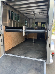 New 2025 Frontier Trailers 2H Warm blood Side Unload Horse Trailer