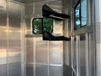 New 2025 Frontier Trailers 2H Warm blood Side Unload Horse Trailer