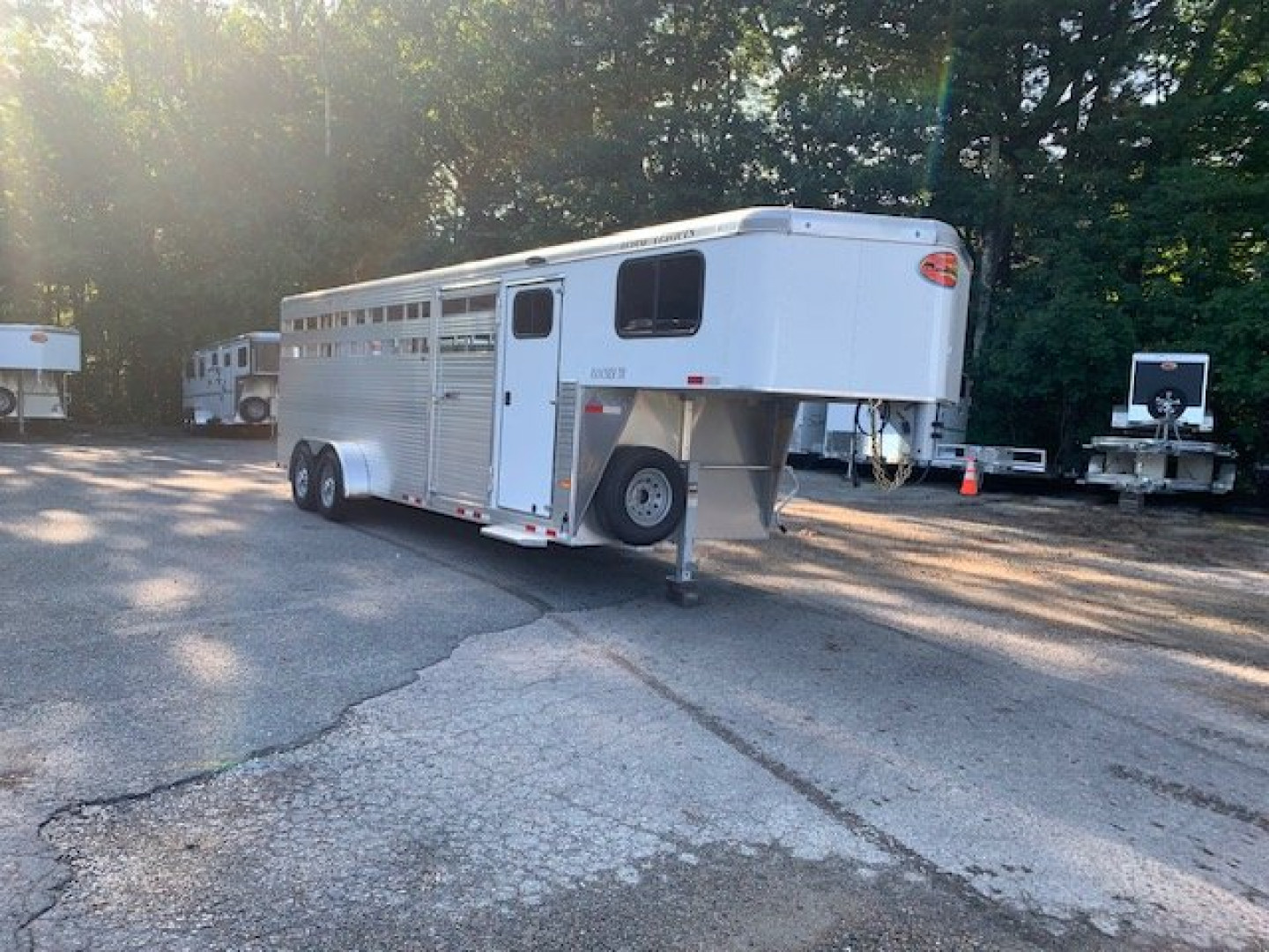 New 2024 Sundowner Rancher TR G/N Horse Trailer