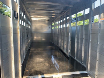 New 2024 Sundowner Rancher TR G/N Horse Trailer