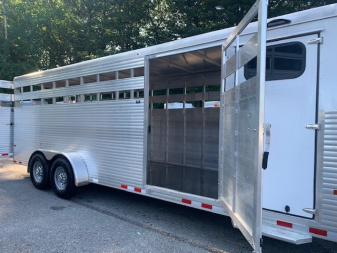 New 2024 Sundowner Rancher TR G/N Horse Trailer