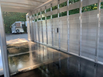New 2024 Sundowner Rancher TR G/N Horse Trailer