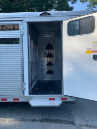 New 2024 Sundowner Rancher TR G/N Horse Trailer