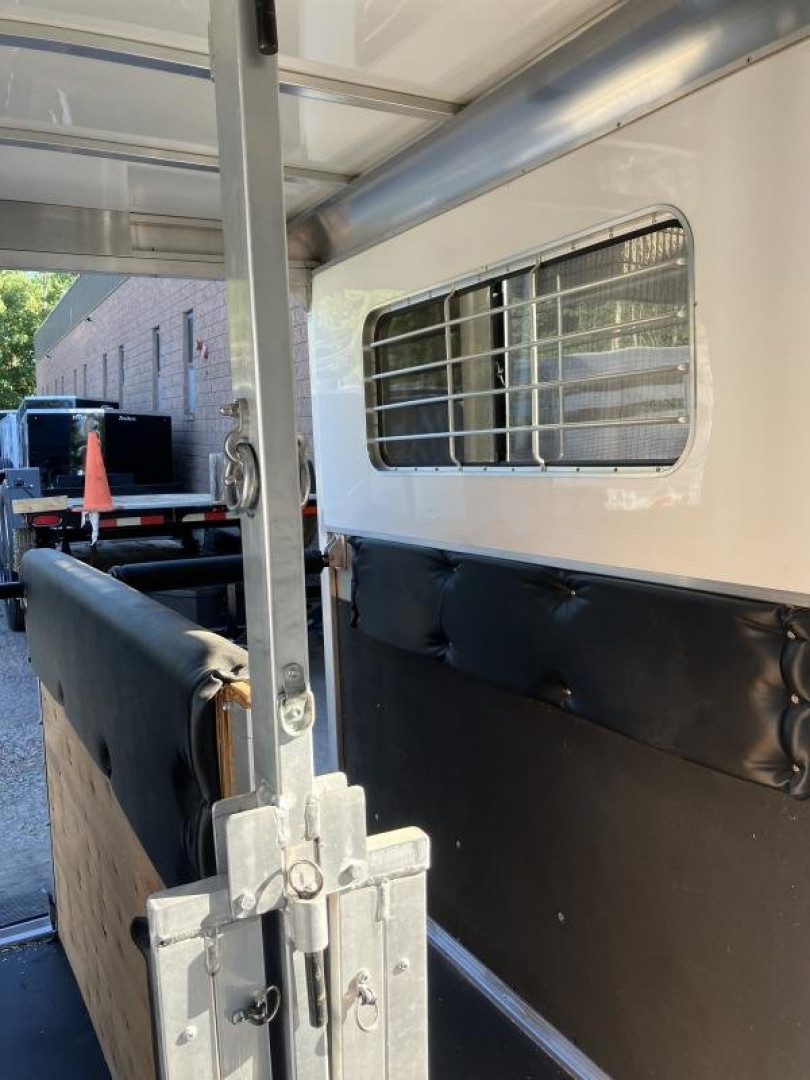 Used 2018 Kingston Trailers . 2H BP Horse Trailer