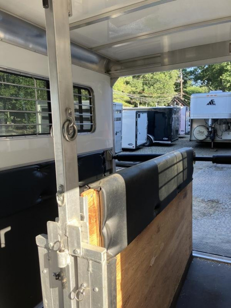 Used 2018 Kingston Trailers . 2H BP Horse Trailer
