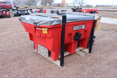 New 2024 BOSS VBX6500C AUGER Salt Spreader