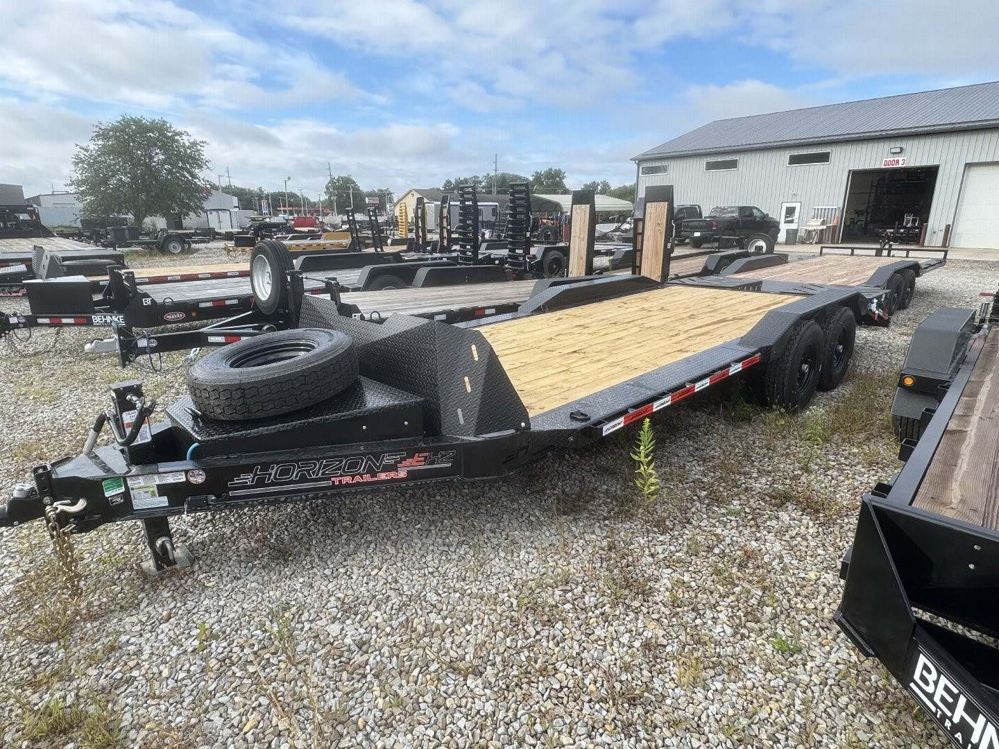 New 2025 HORIZON TRAILERS EHZBP-20MR 7K Equipment Trailer 102X20 TA 26"HEIGHT (GVW:15260) BLACK
