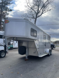 Used 2021 Sundowner Trailers GN 2H w DR Horse Trailer