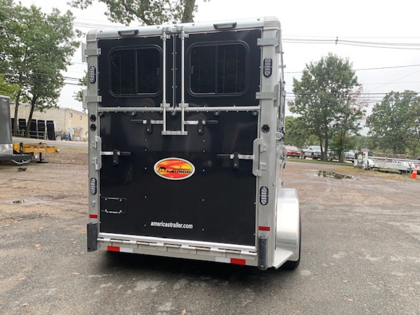 New 2026 Sundowner Trailers 2H DR W Side Unload Ramp Horse Trailer