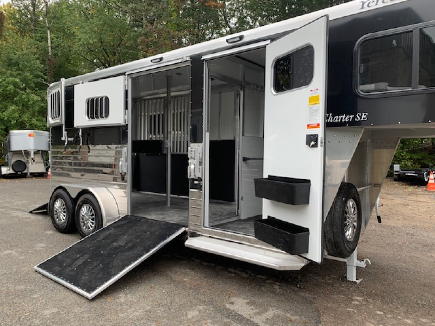 New 2026 Sundowner Trailers 2H DR W Side Unload Ramp Horse Trailer